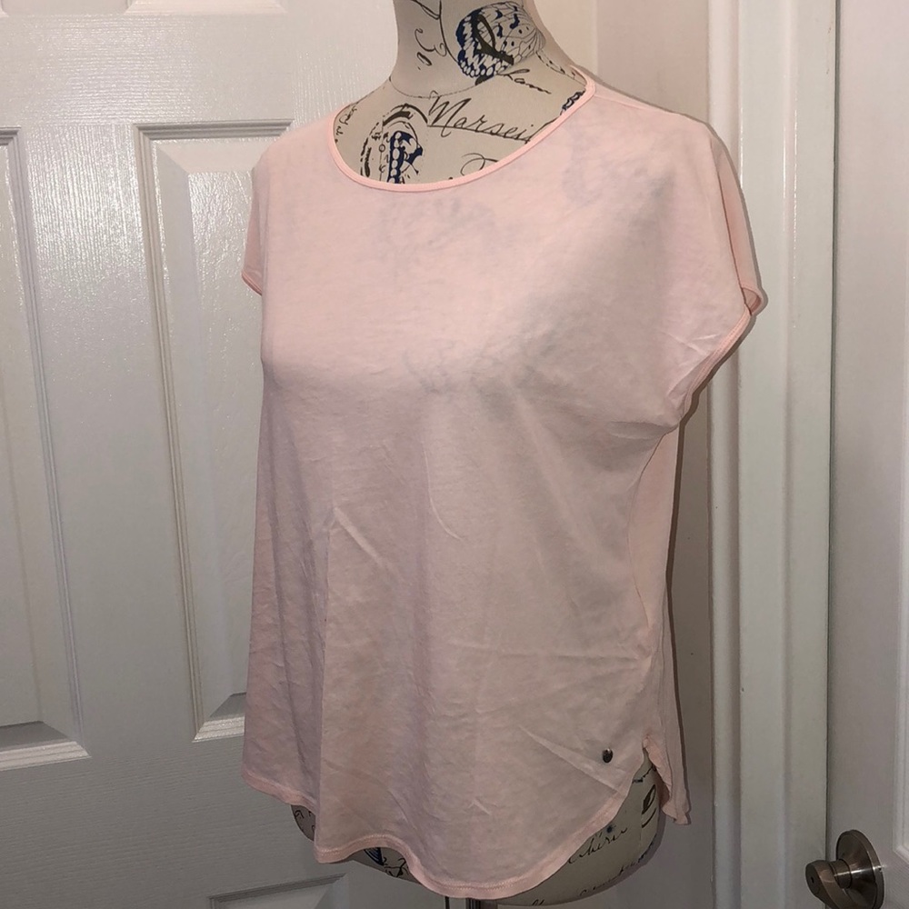 Short sleeve tee